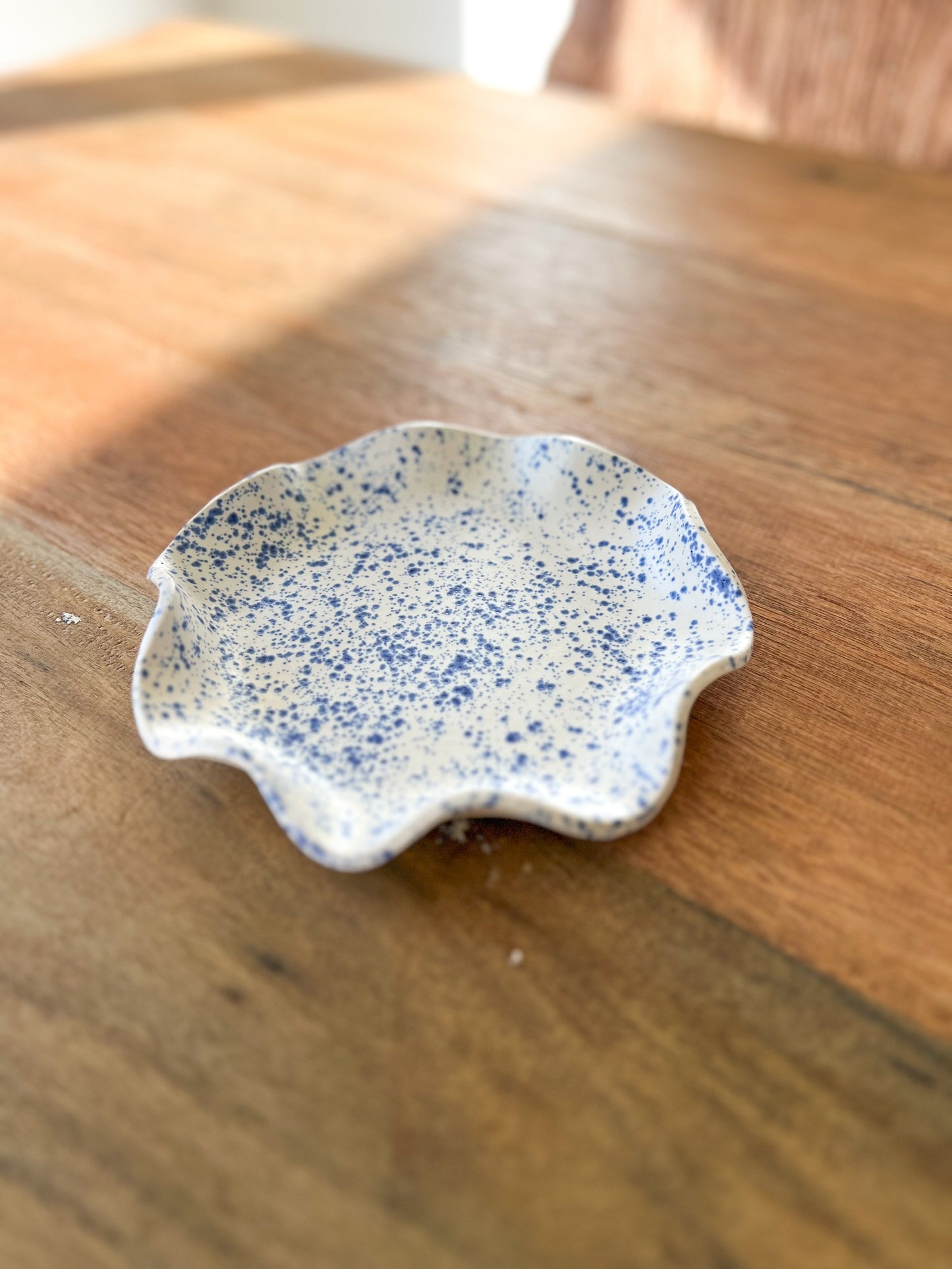 Blue speckle wave dish