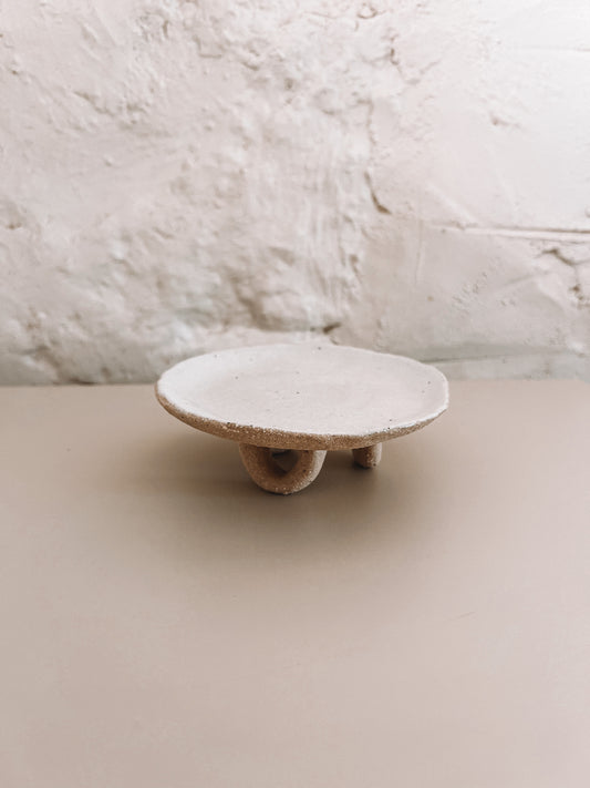 Footed ring dish
